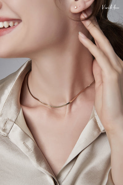 Amazon.com: Pancert Gold Herringbone Necklace for Women Girls 18k Plated  Necklace Flat Snake Gold Necklaces Thin Chunky Chain Necklace Dainty  Adjustable Necklace Minimalist Handmade Jewelry Gift: Clothing, Shoes &  Jewelry