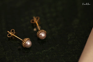 Signature Floral Akoya Pearl Stud Earrings 14K Gold