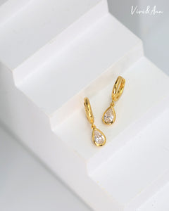 Bezel Drop 0.25CT Pear Shape CZ Diamond Huggie Hoop Earrings 18k gold plated Sterling Silver