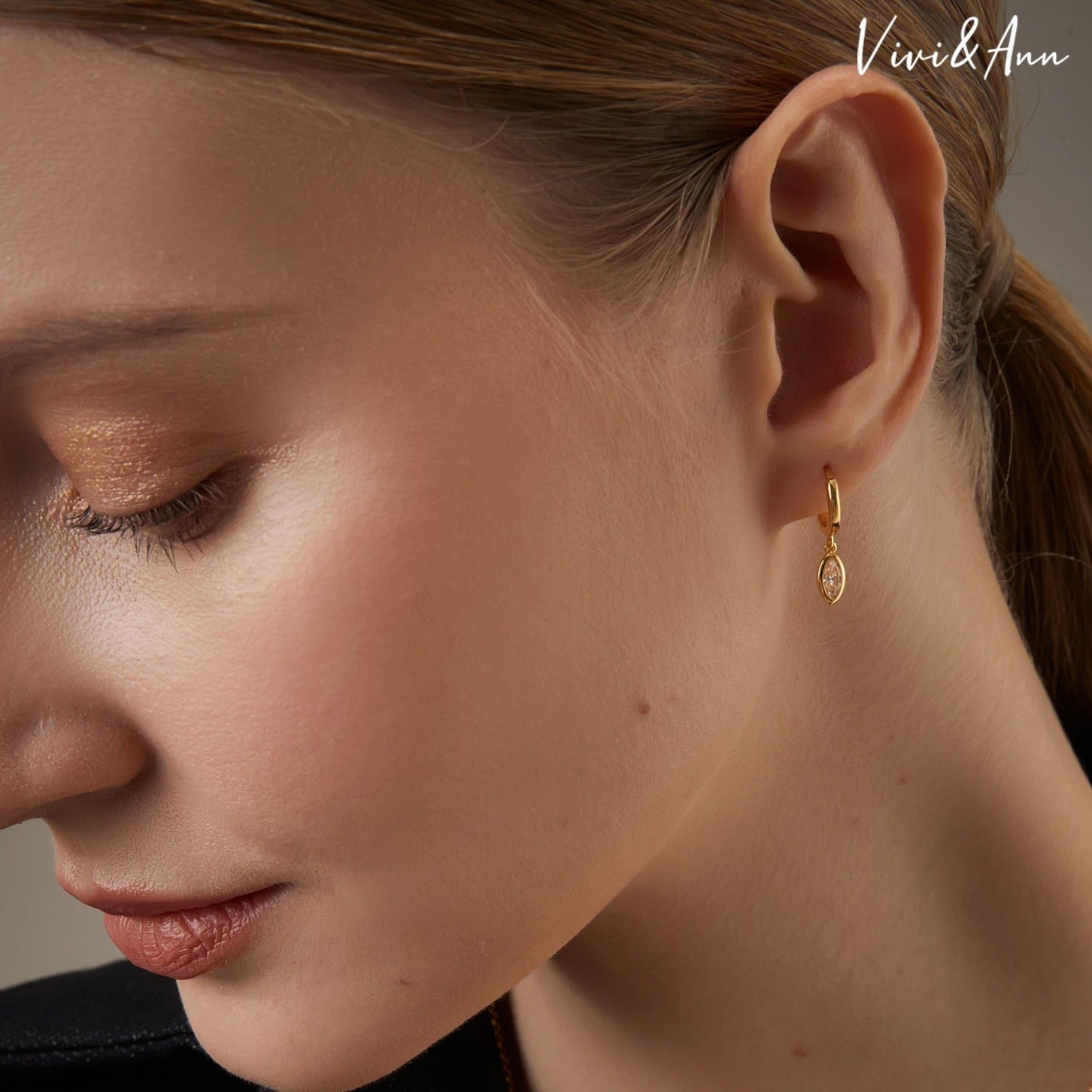Bezel Drop 0.25CT Marquise CZ Diamond Huggie Hoop Earrings 18k 